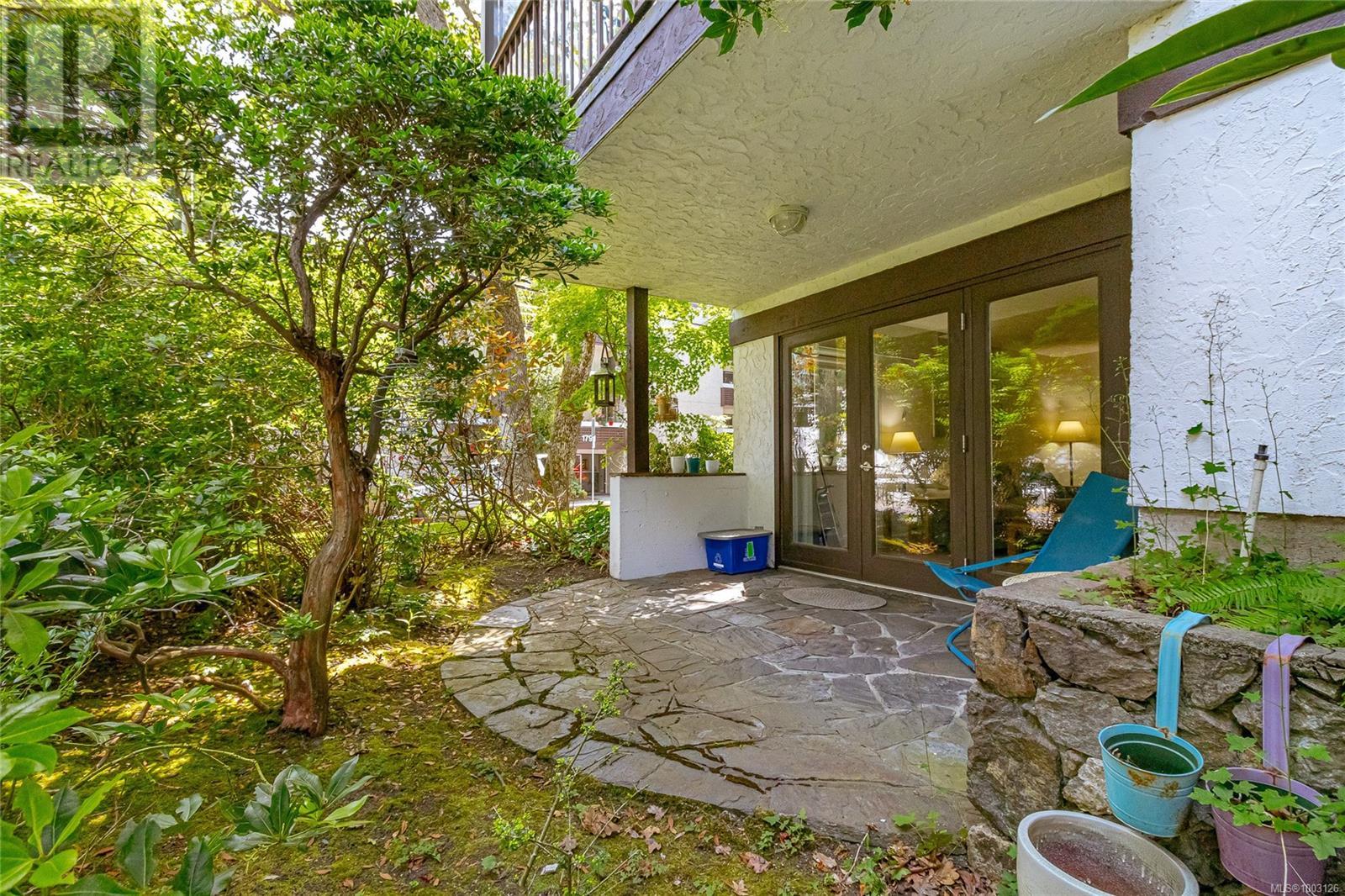 #101 1792 ROCKLAND AVE - Image 19