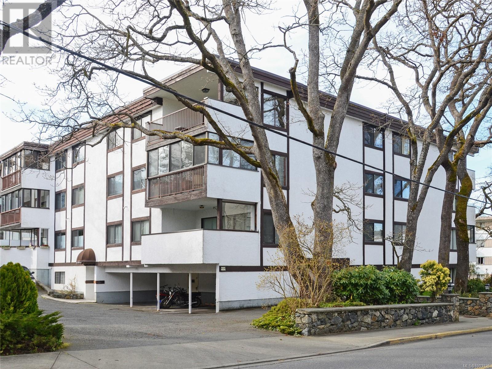 #101 1792 ROCKLAND AVE - Image 28