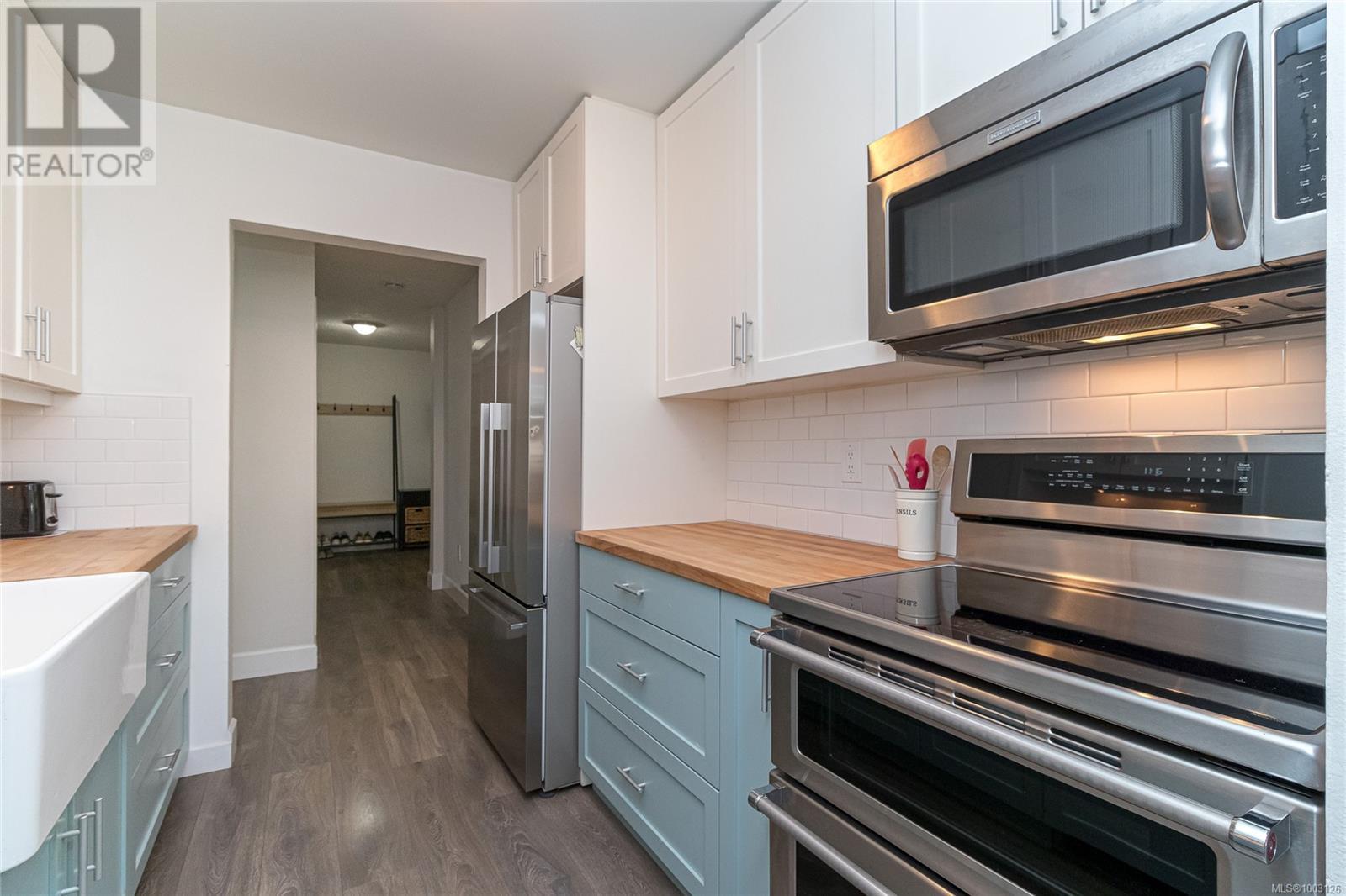 #101 1792 ROCKLAND AVE - Image 8