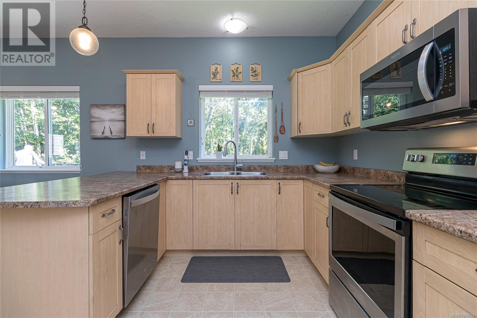 Photo 18 of 120 Thetis Vale Cres, View Royal BC