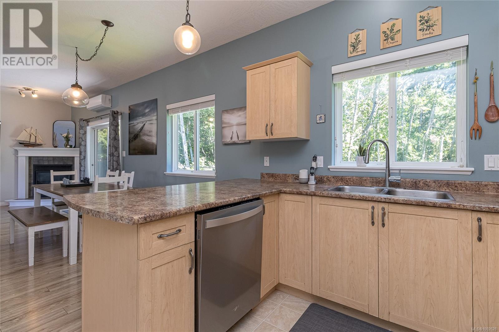 Photo 21 of 120 Thetis Vale Cres, View Royal BC