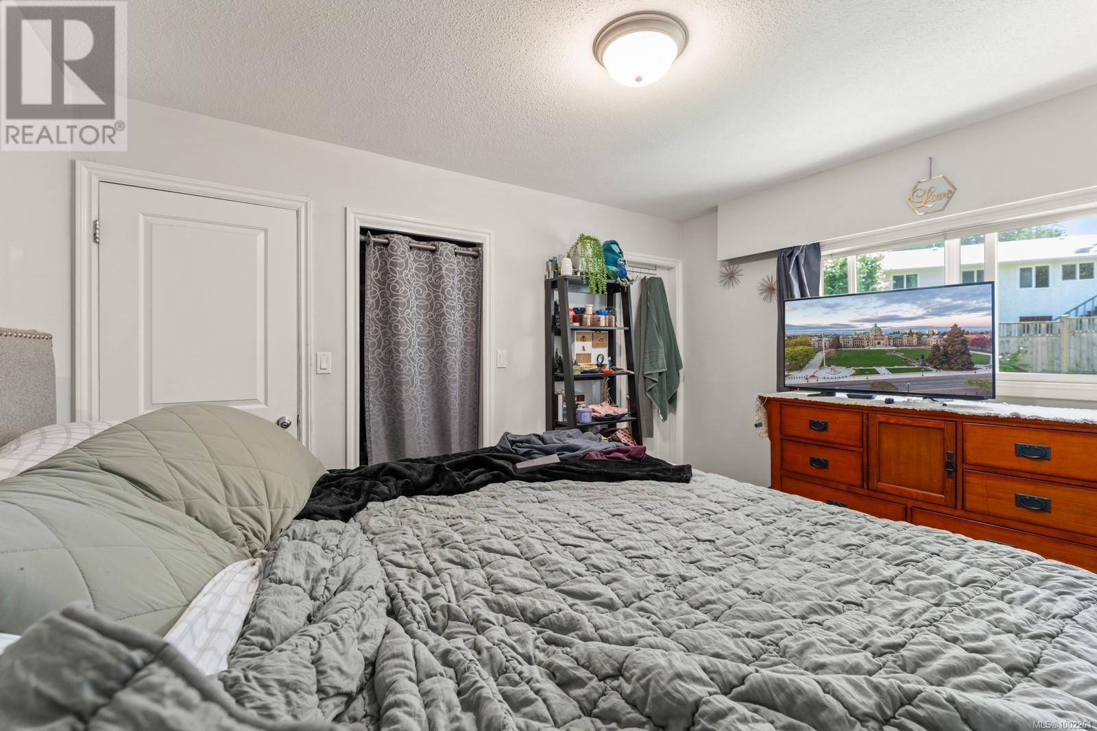 405 Tamarack Rd, Colwood