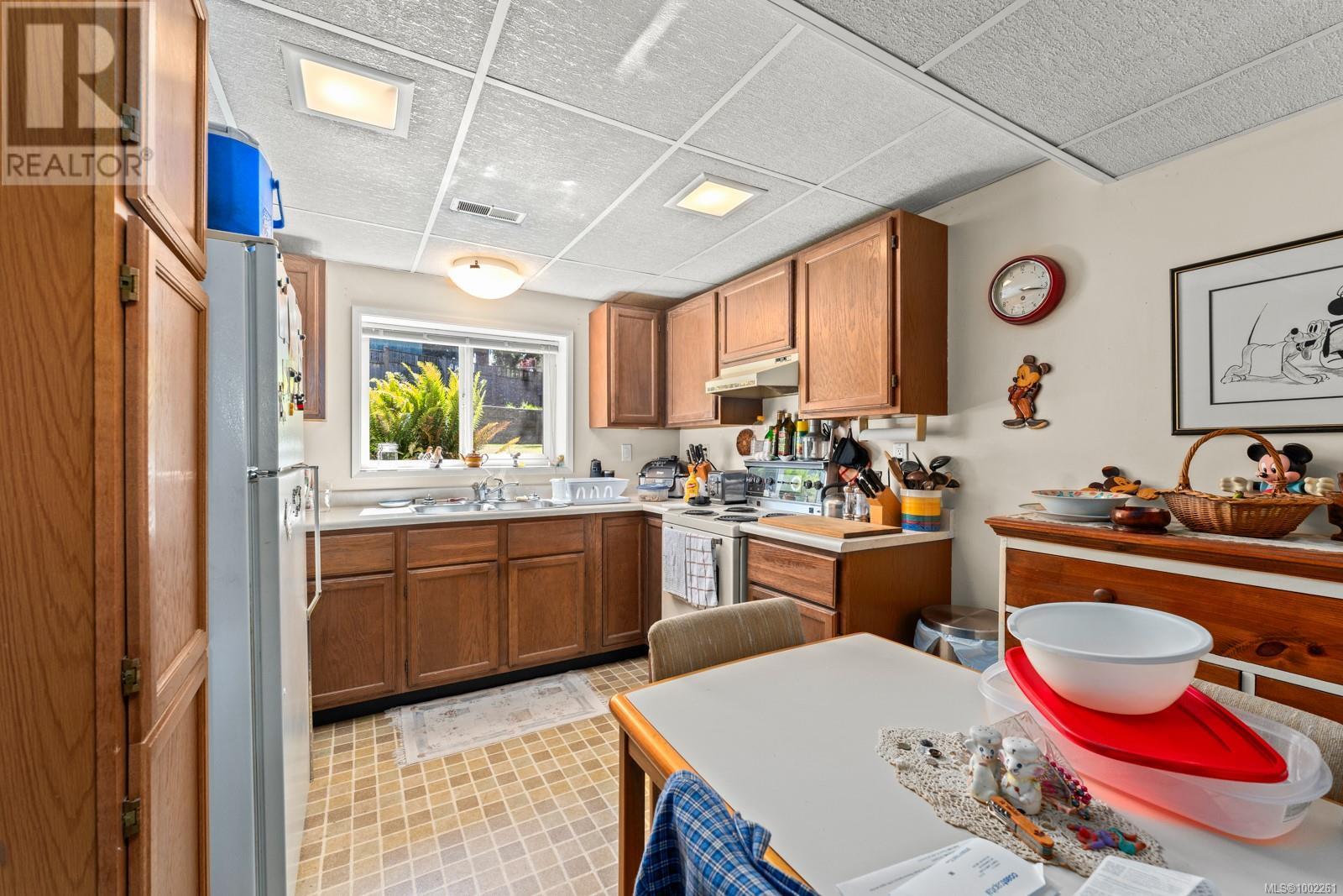405 Tamarack Rd, Colwood