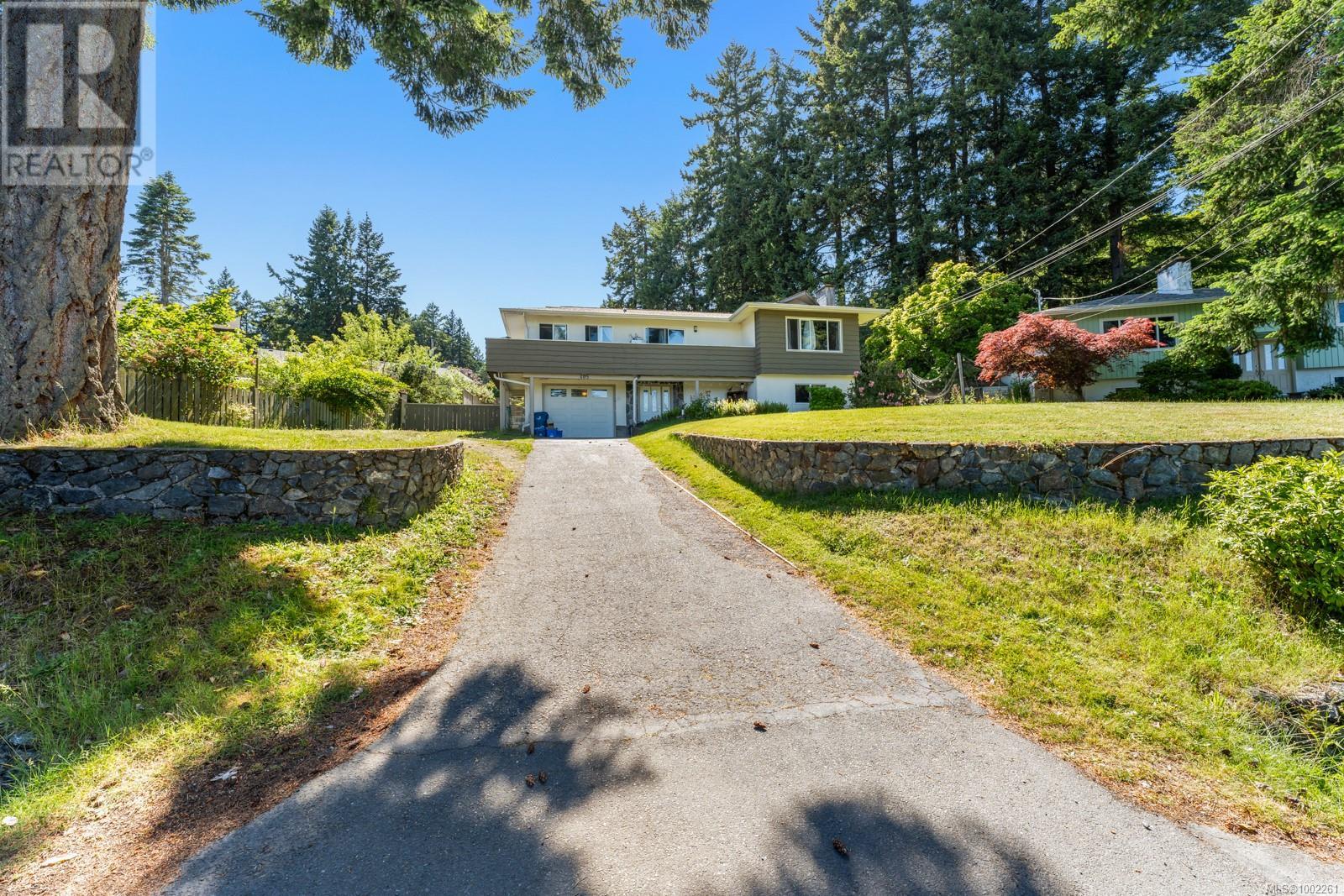 405 Tamarack Rd, Colwood