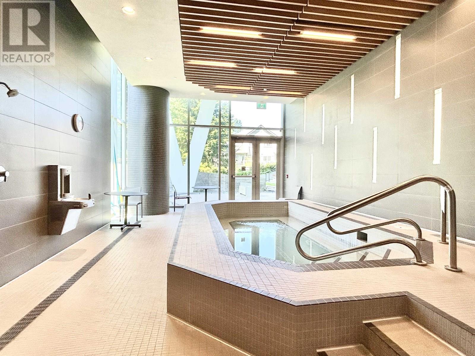 1903 200 KLAHANIE COURT, West Vancouver