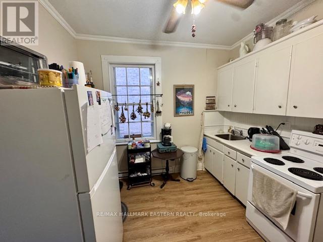 Photo 10 of 488 Aylmer Street N, Peterborough Central ON