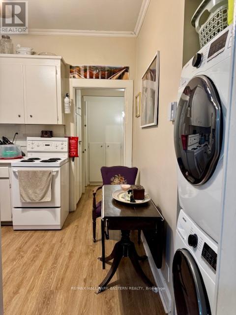Photo 7 of 488 Aylmer Street N, Peterborough Central ON