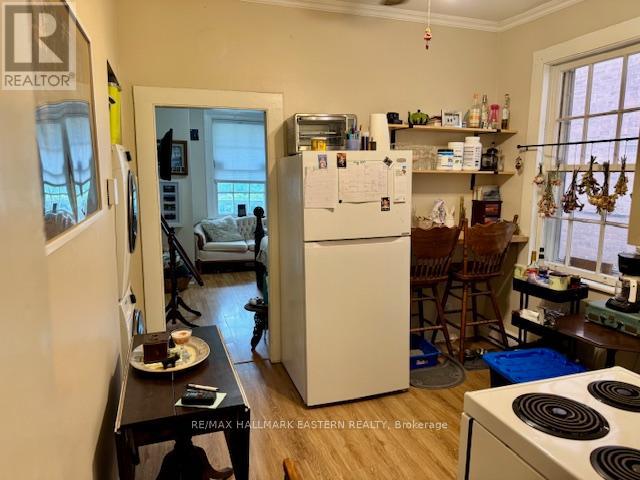 Photo 8 of 488 Aylmer Street N, Peterborough Central ON