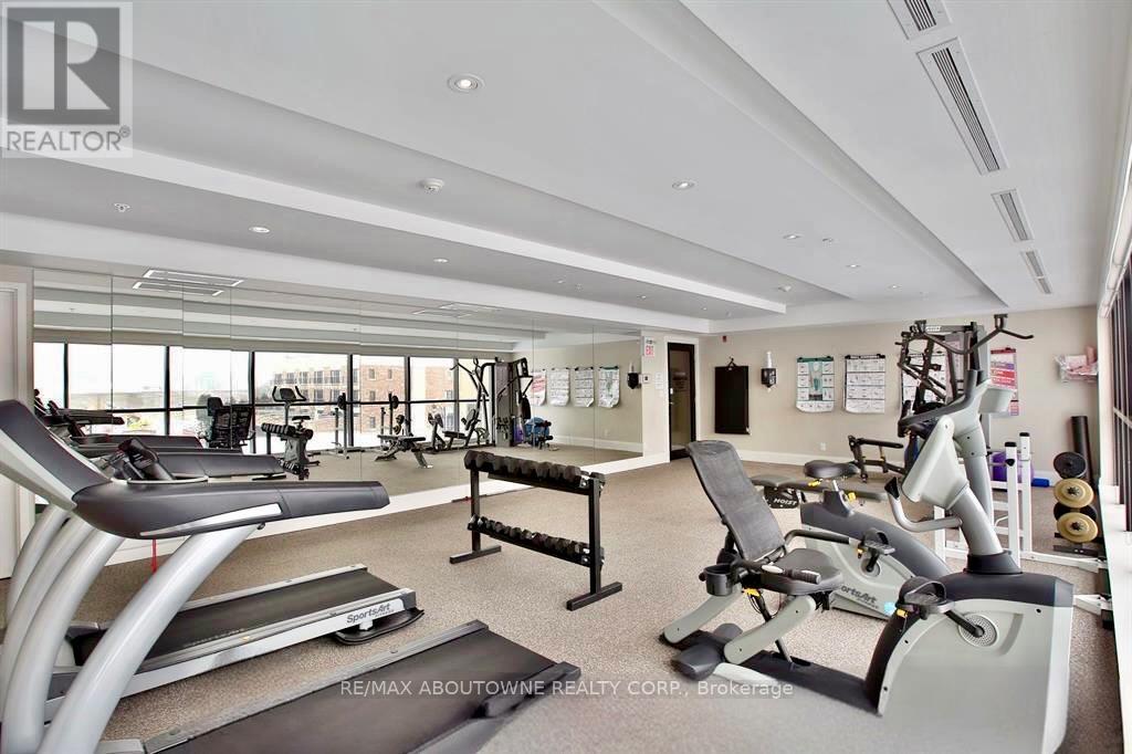 Photo 4 of 207 128 Garden Drive, Oakville ON