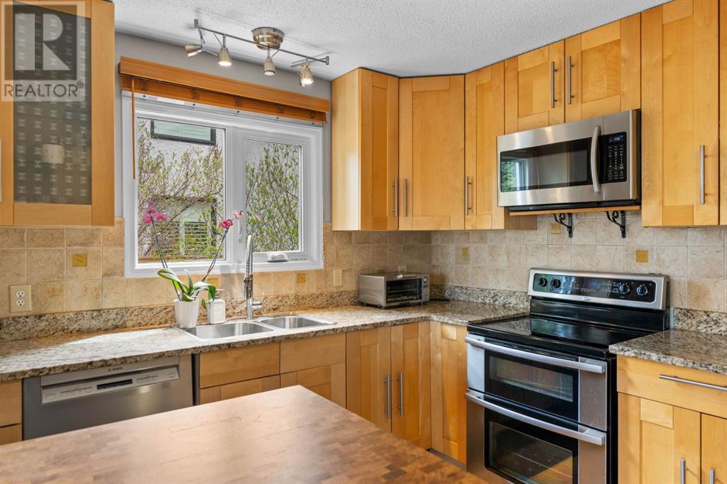 Single Family House Bungalow for Sale in  Palliser Drive SW Oakridge Calgary 