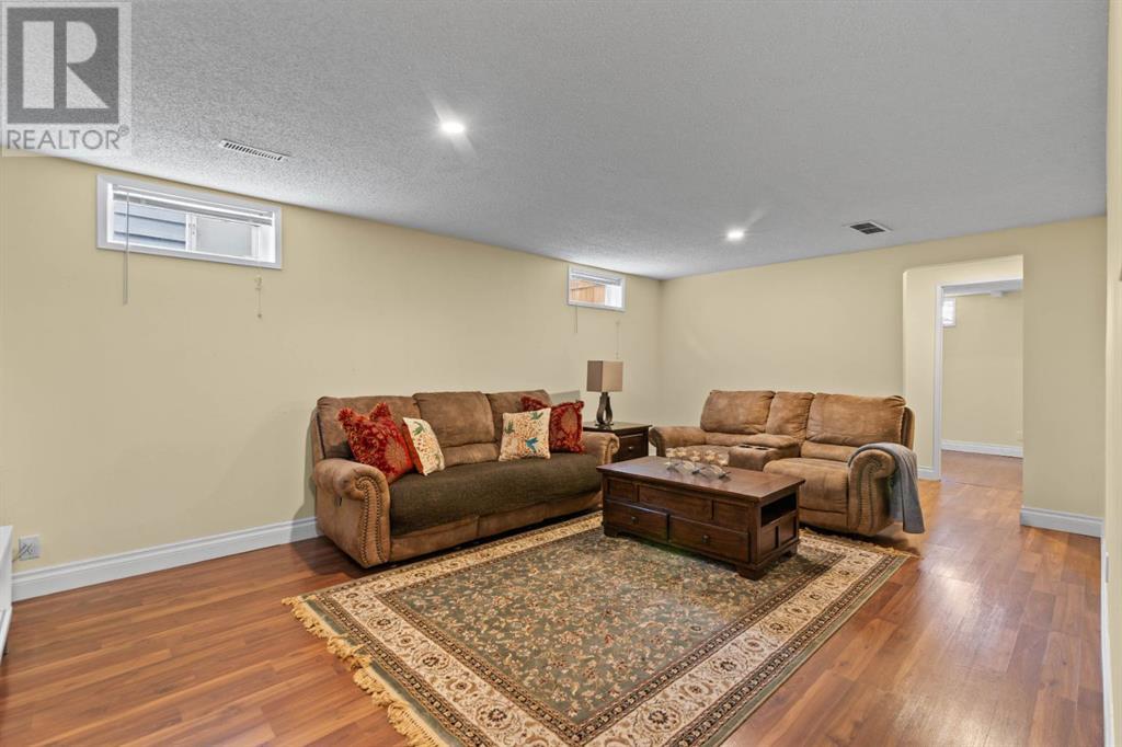 Single Family House Bungalow for Sale in  Palliser Drive SW Oakridge Calgary 
