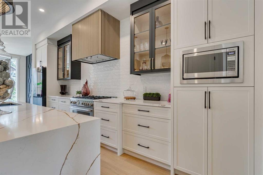Single Family House for Sale in   Avenue NW Crescent Heights Calgary 