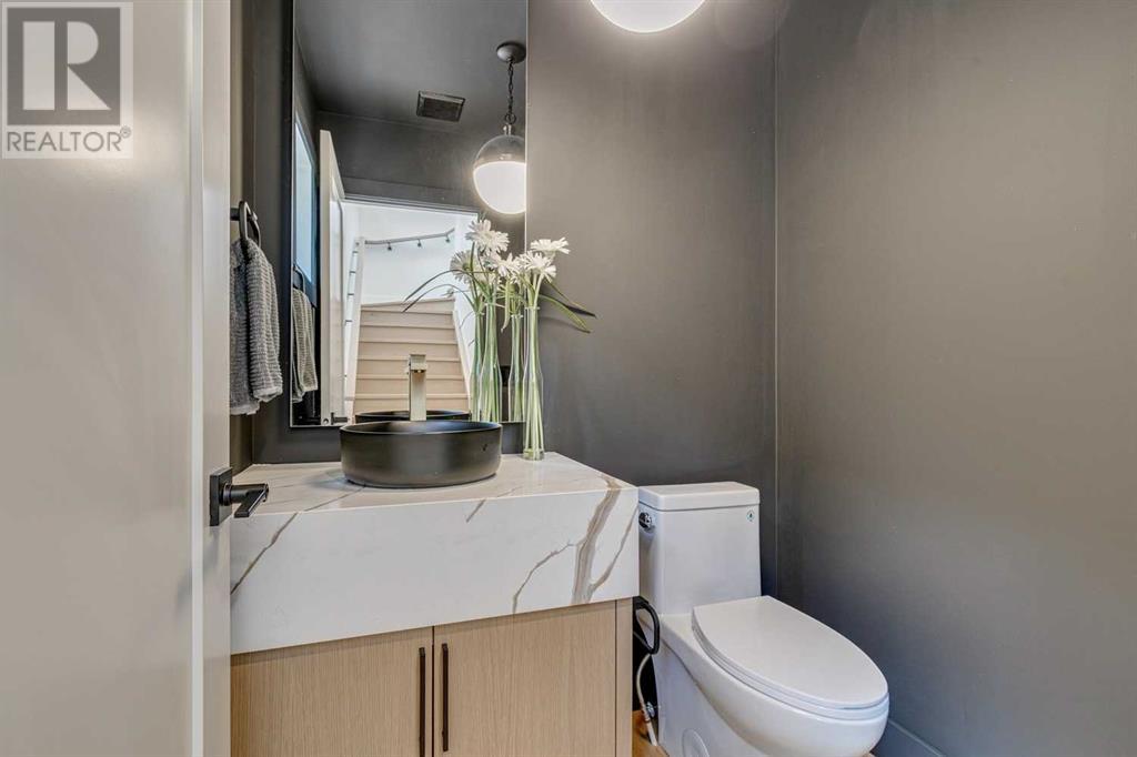 Single Family House for Sale in   Avenue NW Crescent Heights Calgary 