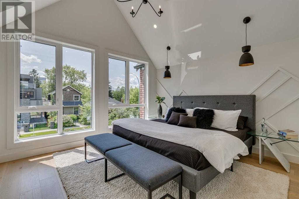 Single Family House for Sale in   Avenue NW Crescent Heights Calgary 