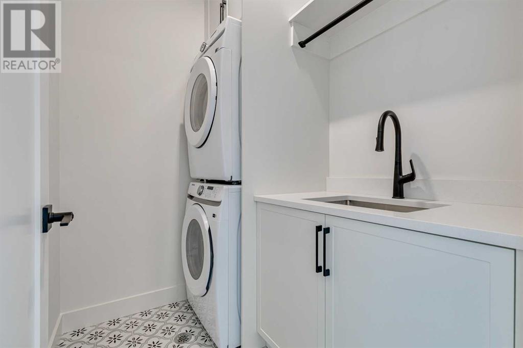 Single Family House for Sale in   Avenue NW Crescent Heights Calgary 