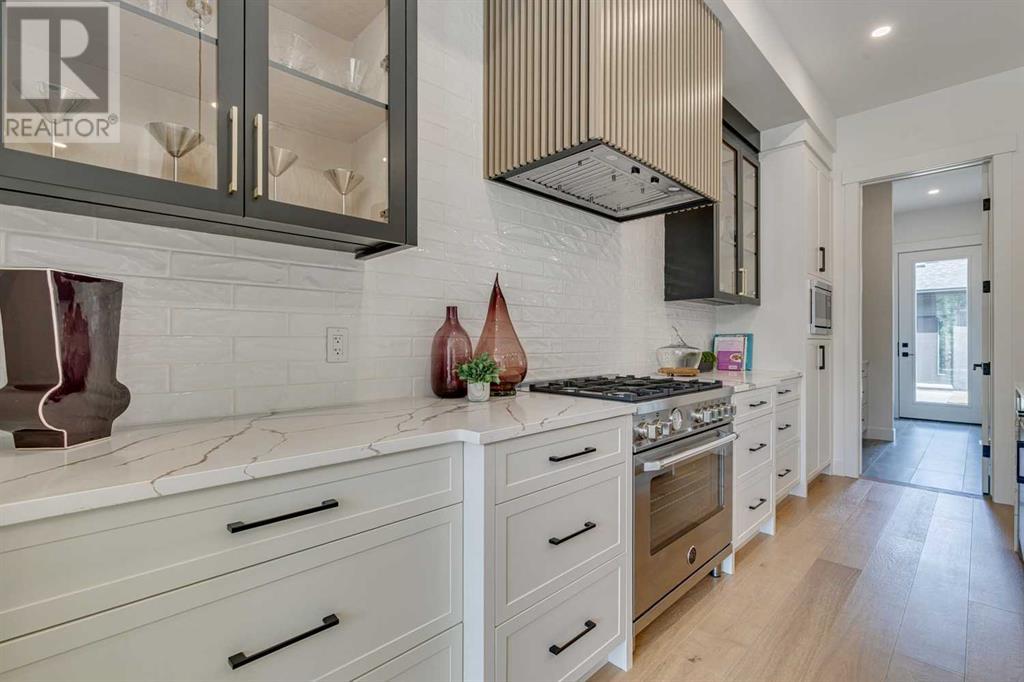 Single Family House for Sale in   Avenue NW Crescent Heights Calgary 