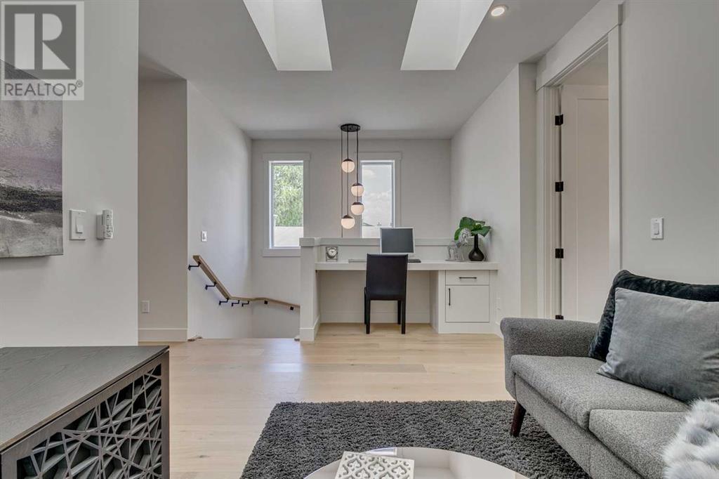 Single Family House for Sale in   Avenue NW Crescent Heights Calgary 