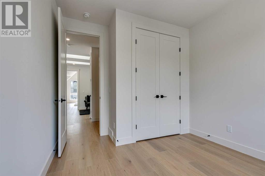 Single Family House for Sale in   Avenue NW Crescent Heights Calgary 