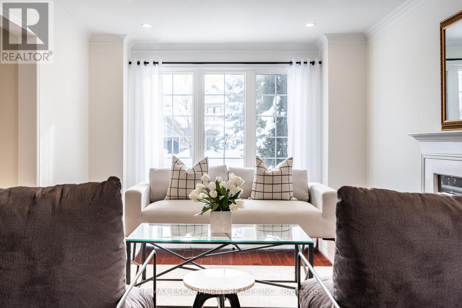 Photo 46 of 2049 Country Club Drive, Burlington ON