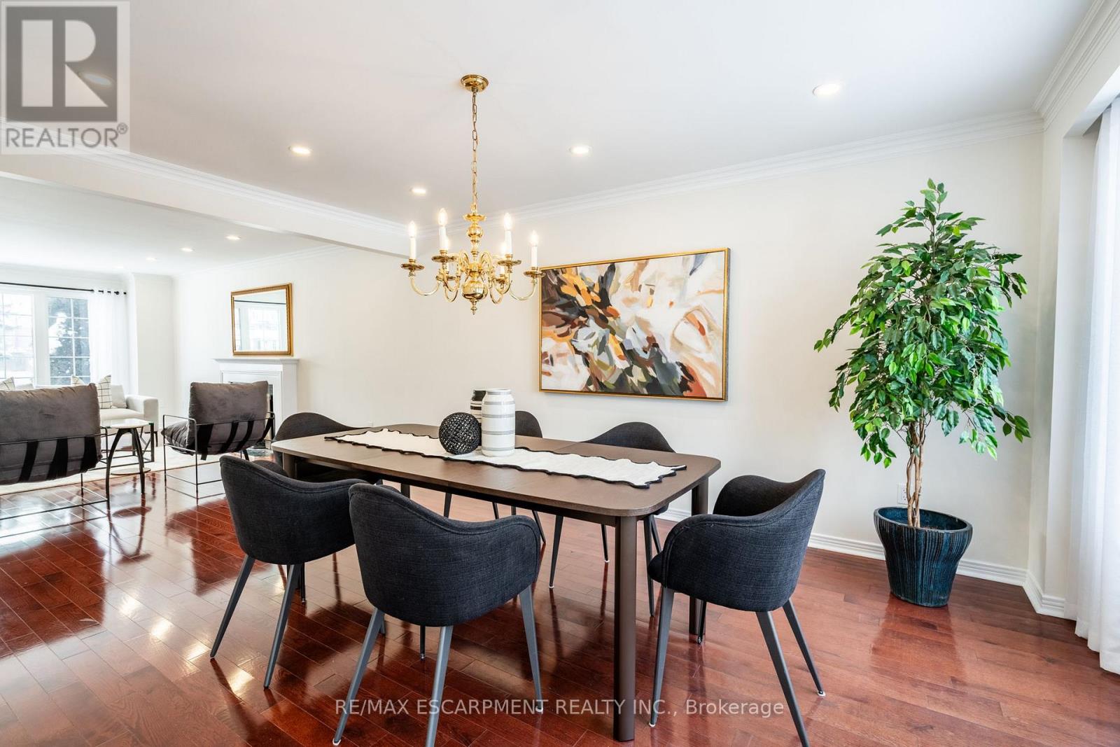 Photo 45 of 2049 Country Club Drive, Burlington ON