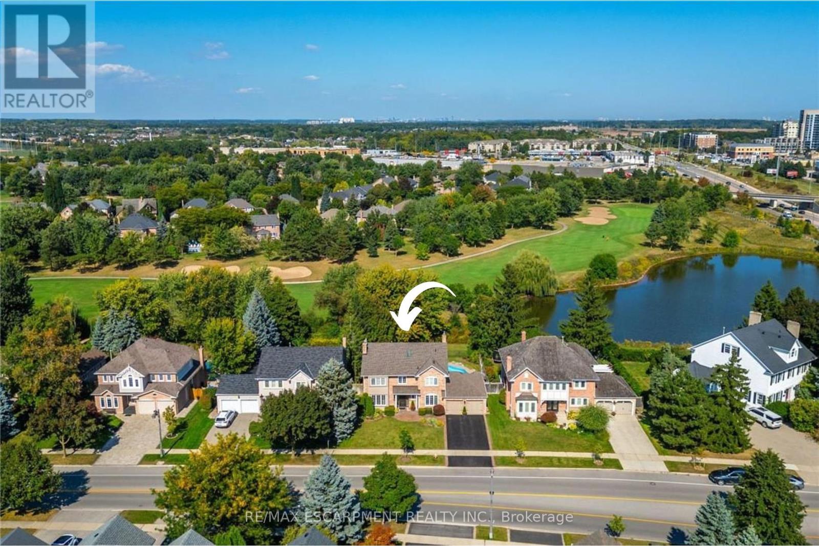 Photo 27 of 2049 Country Club Drive, Burlington ON