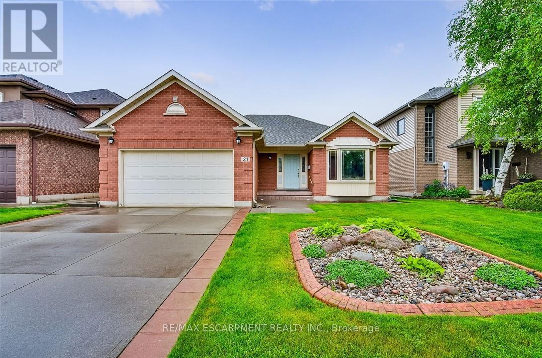 Photo 48 of 21 Riviera Ridge, Hamilton ON