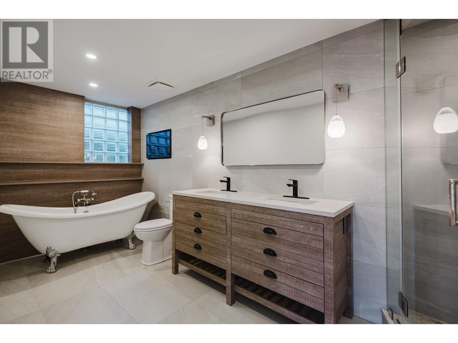 PH7 1688 ROBSON STREET, Vancouver real estate listing R3006407