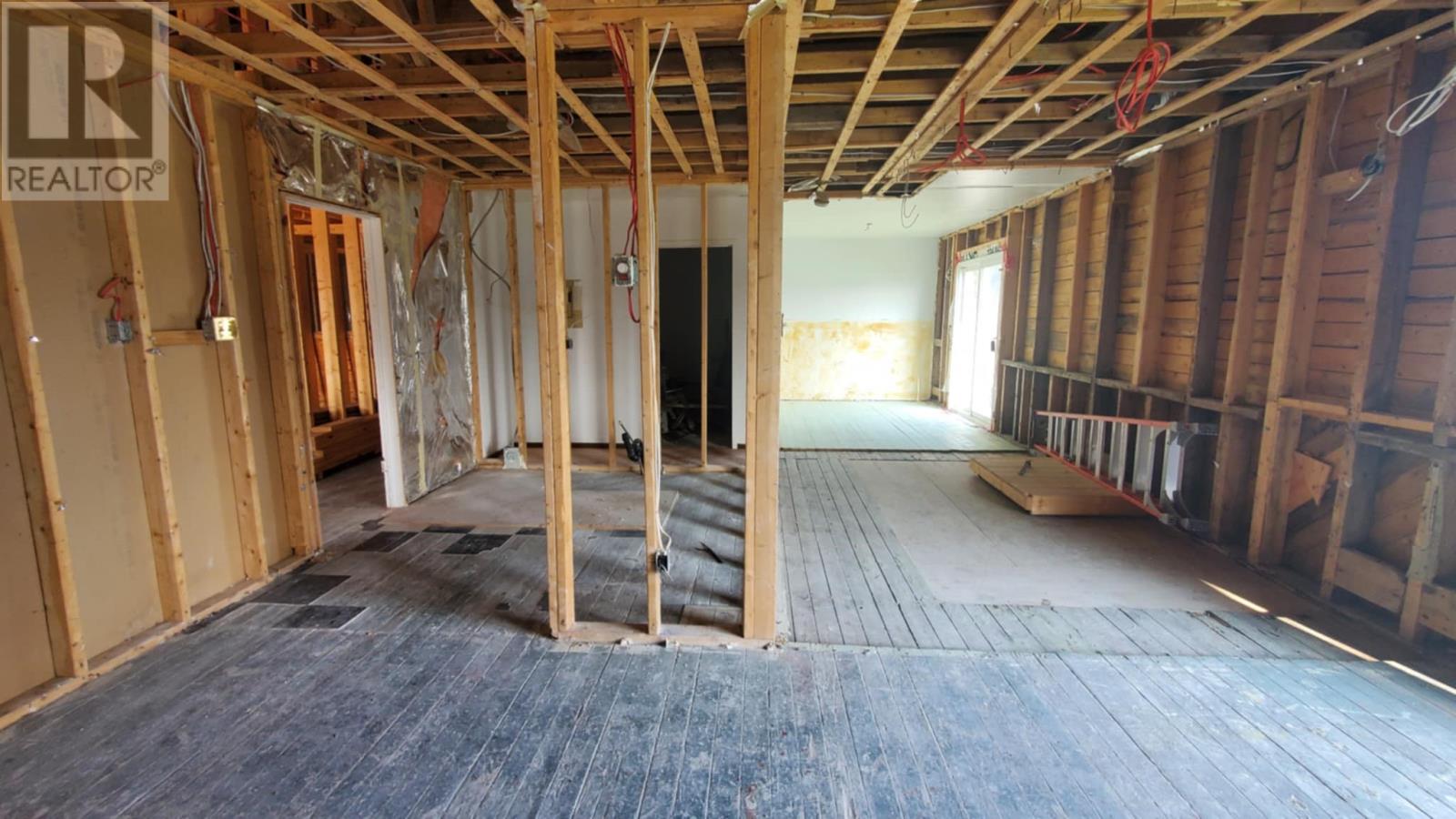 239-245 EAST STREET - 18