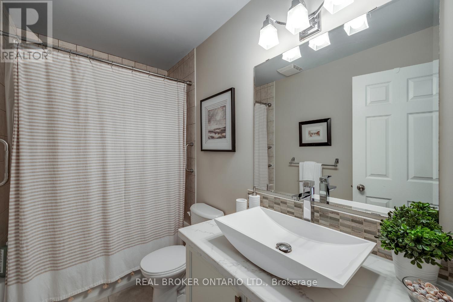 Photo 19 of 9 571 Longworth Avenue, Clarington ON