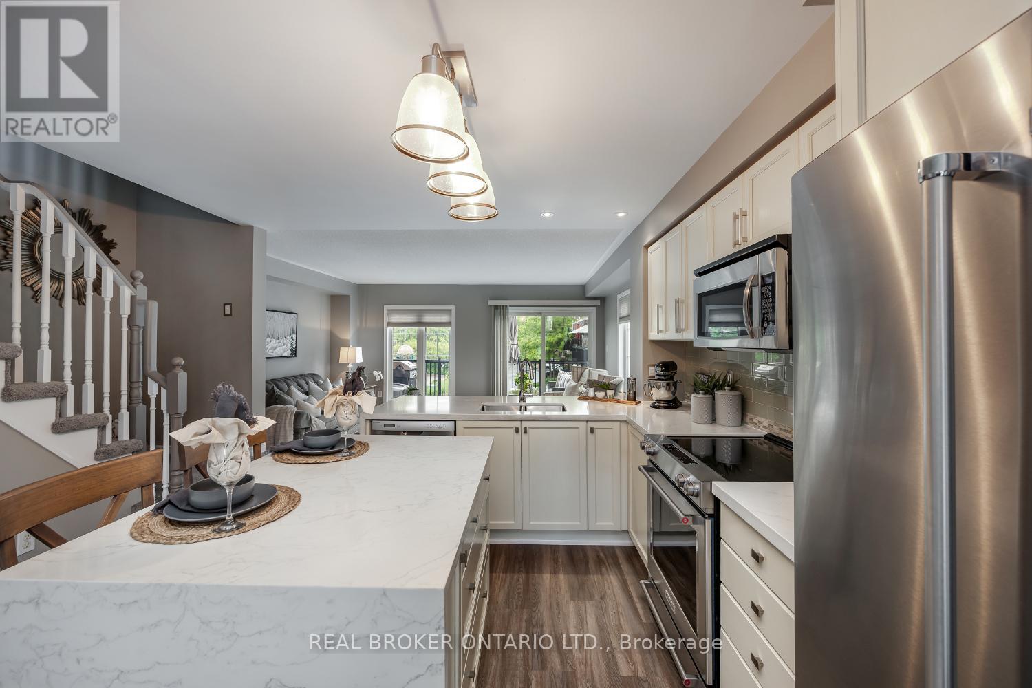 Photo 7 of 9 571 Longworth Avenue, Clarington ON