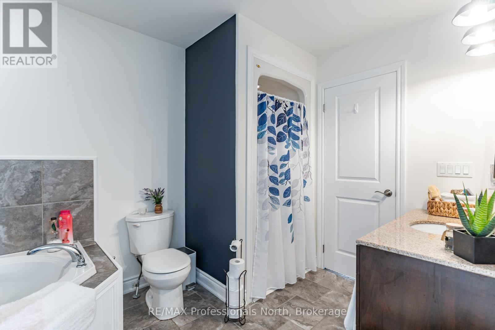 #13 68 WEBB CIRCLE - 24