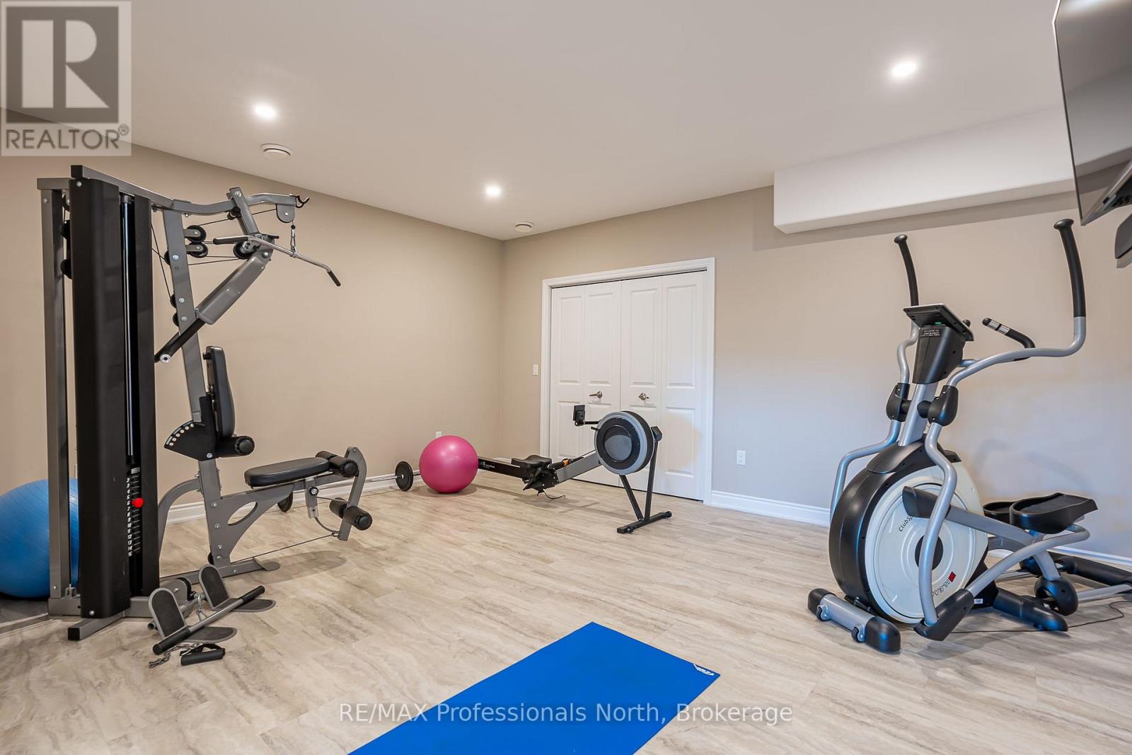 #13 68 WEBB CIRCLE - 41