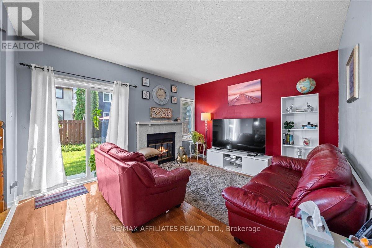 Photo 10 of 300 Sylvie Terrace, Ottawa ON