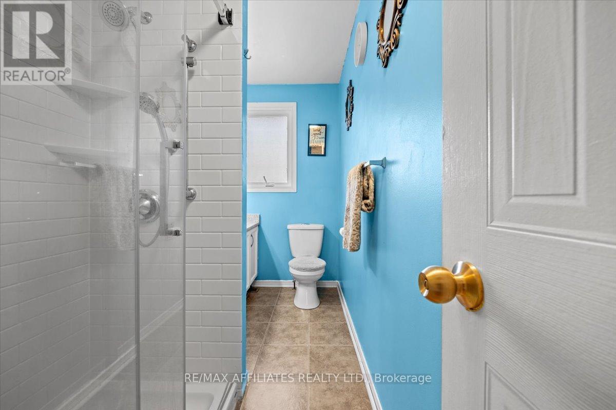 Photo 21 of 300 Sylvie Terrace, Ottawa ON