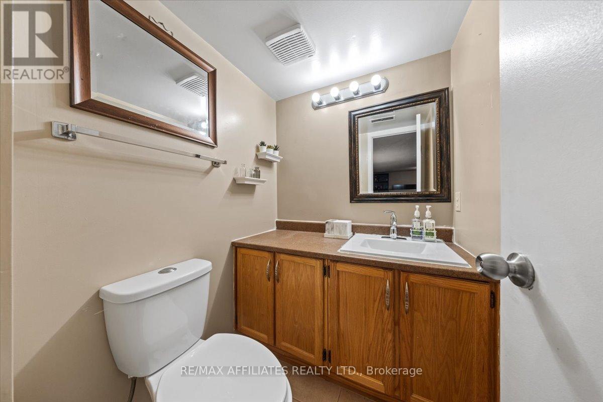 Photo 29 of 300 Sylvie Terrace, Ottawa ON
