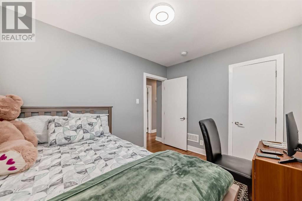Single Family House Bungalow for Sale in   Avenue NW Capitol Hill Calgary 