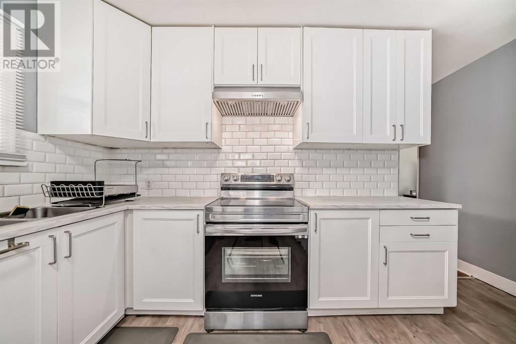 Single Family House Bungalow for Sale in   Avenue NW Capitol Hill Calgary 