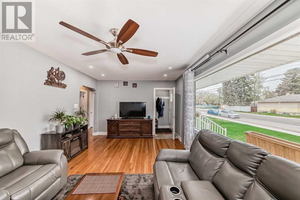 Single Family House Bungalow for Sale in   Avenue NW Capitol Hill Calgary 