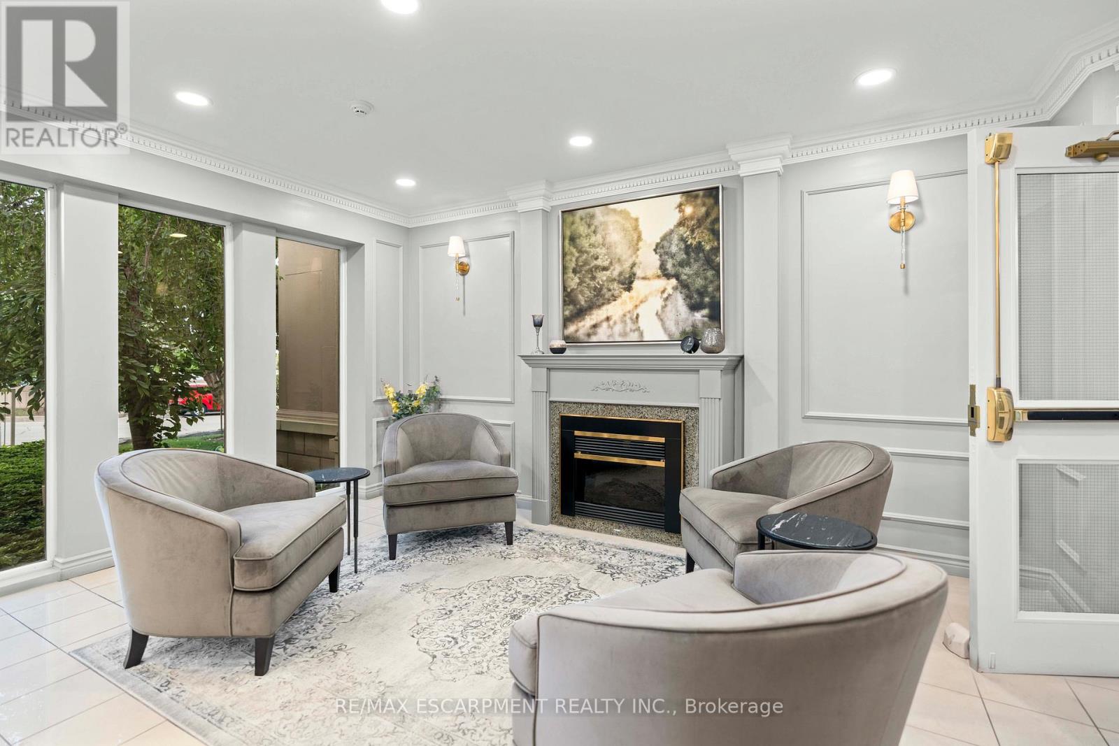 Photo 7 of 506 2075 Amherst Heights Drive, Burlington ON
