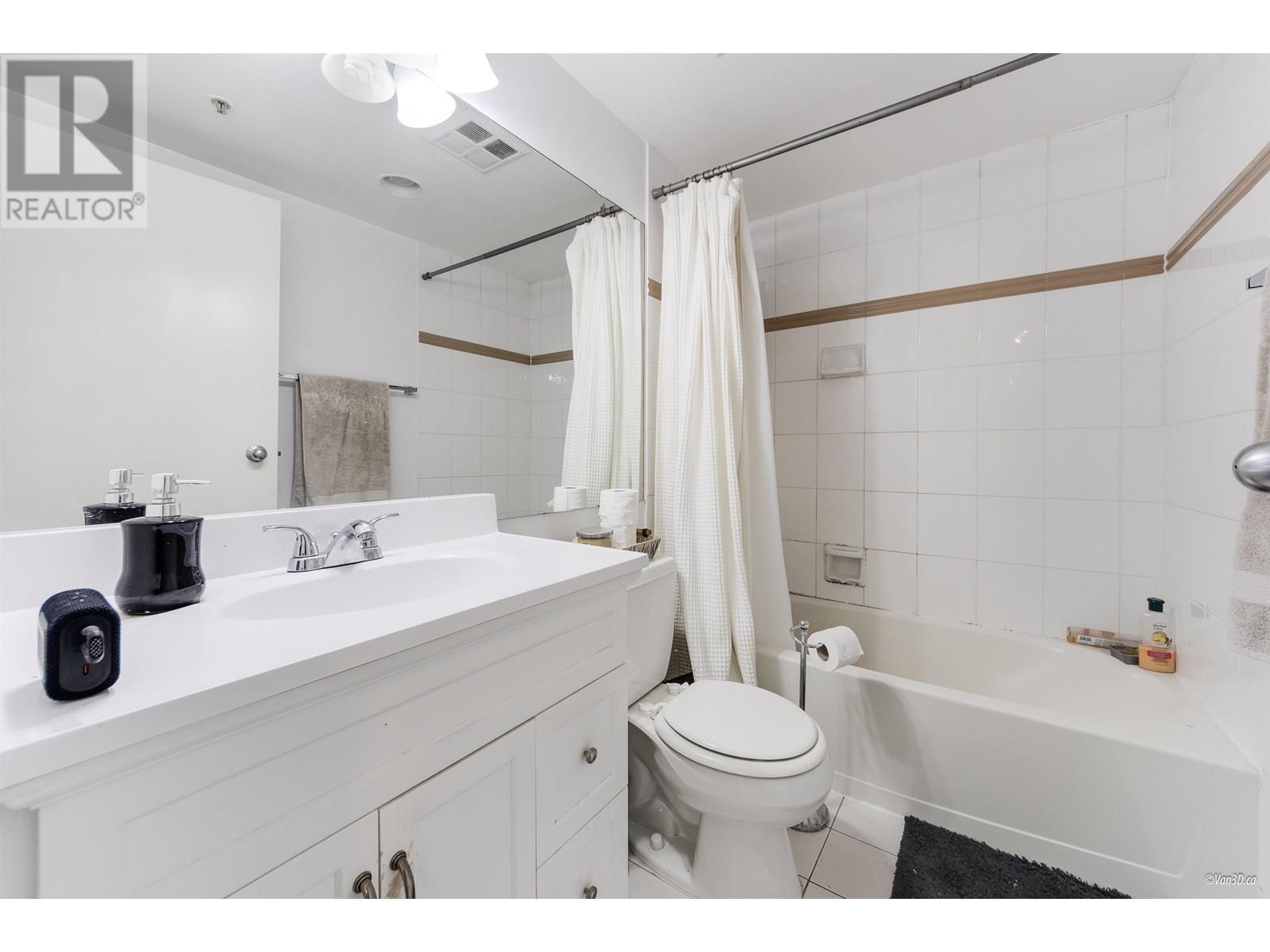 Photo 15 of 1902 1188 Howe Street, Vancouver BC