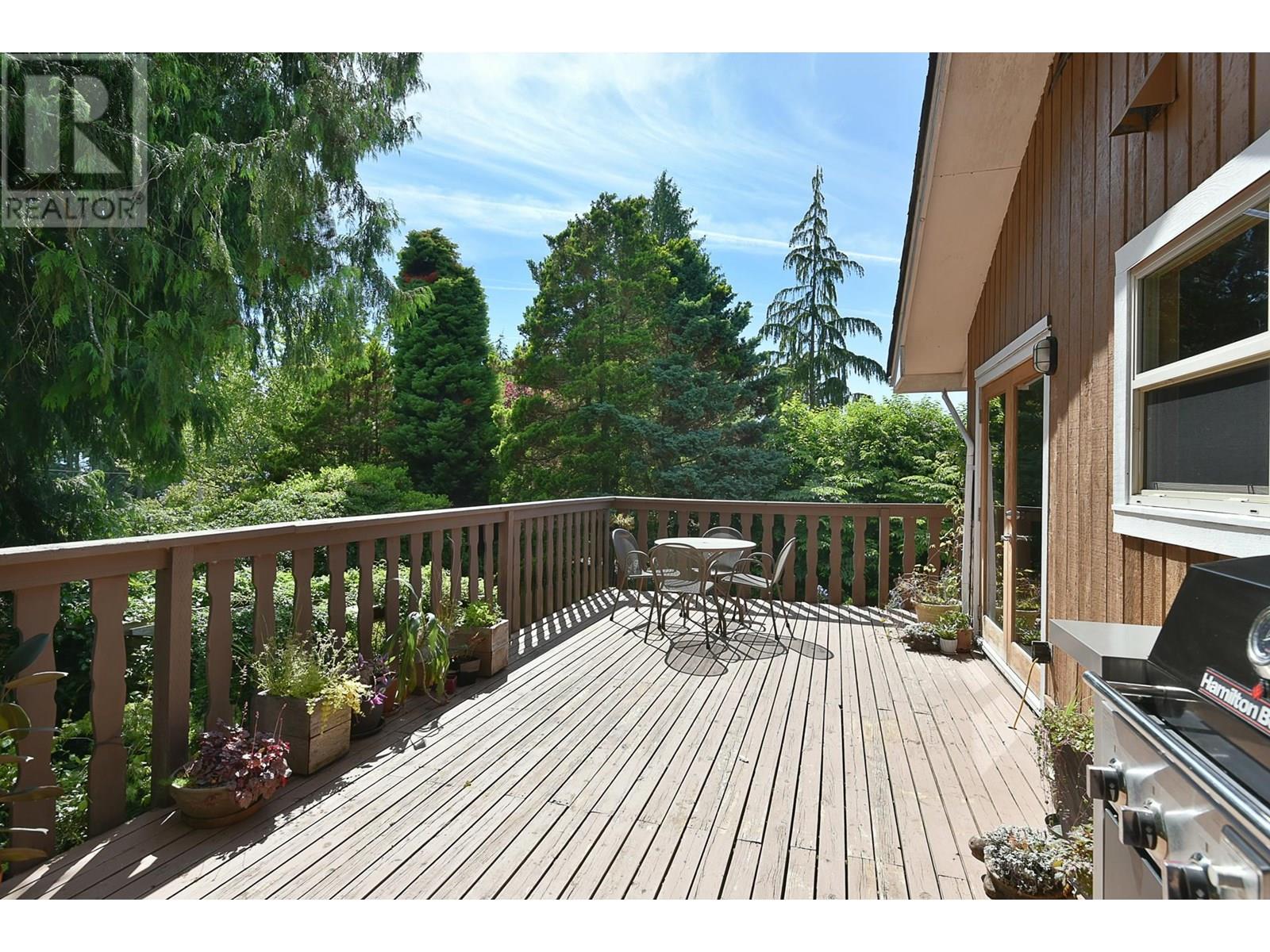 5345 SELMA PARK ROAD, Sechelt