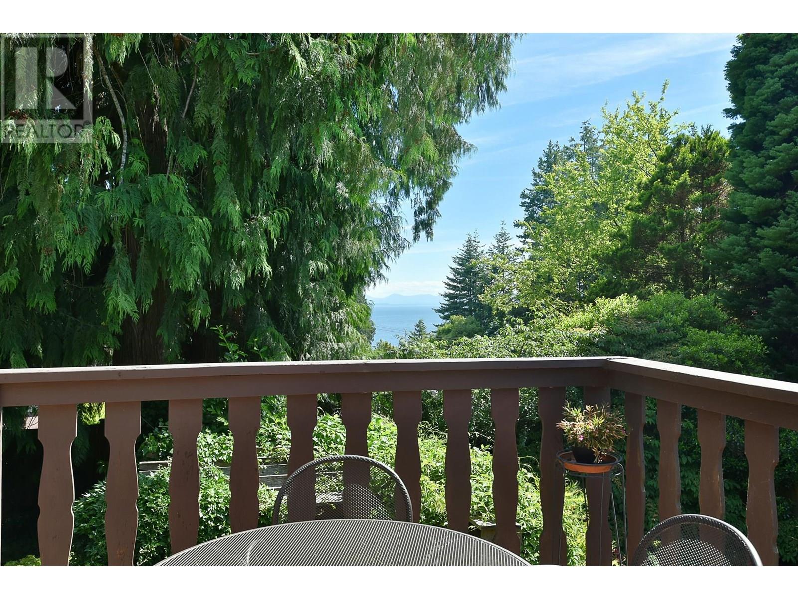 5345 SELMA PARK ROAD, Sechelt