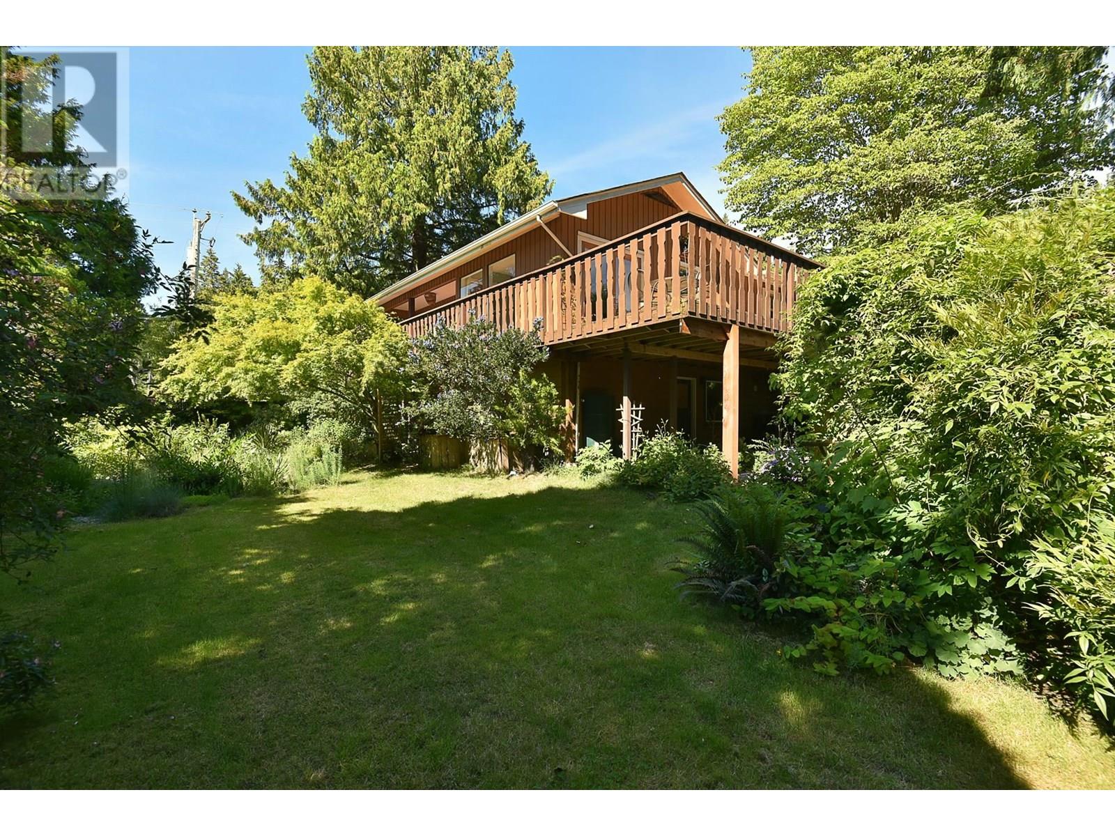 5345 SELMA PARK ROAD, Sechelt
