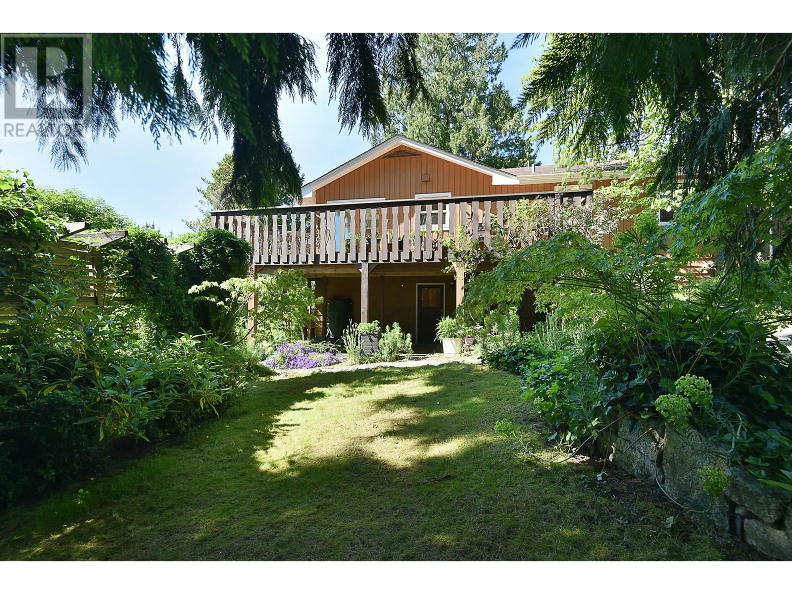 5345 SELMA PARK ROAD, Sechelt
