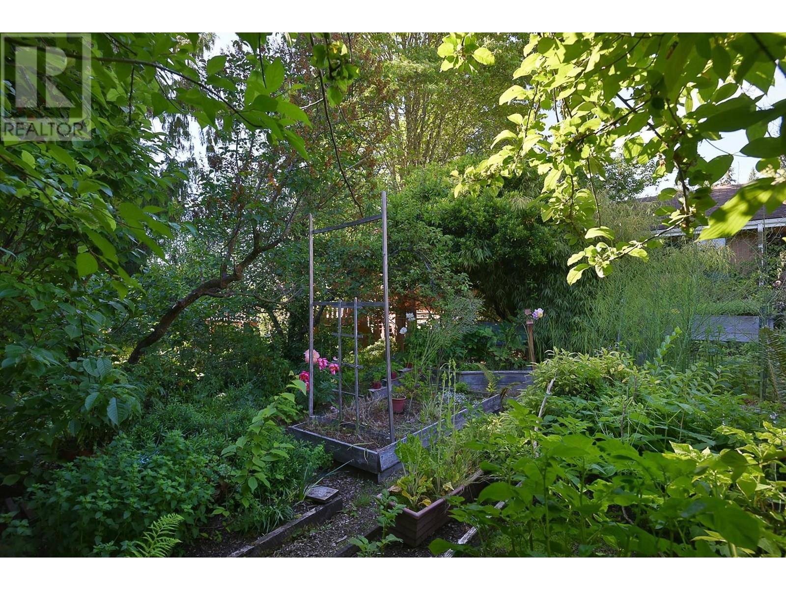 5345 SELMA PARK ROAD, Sechelt