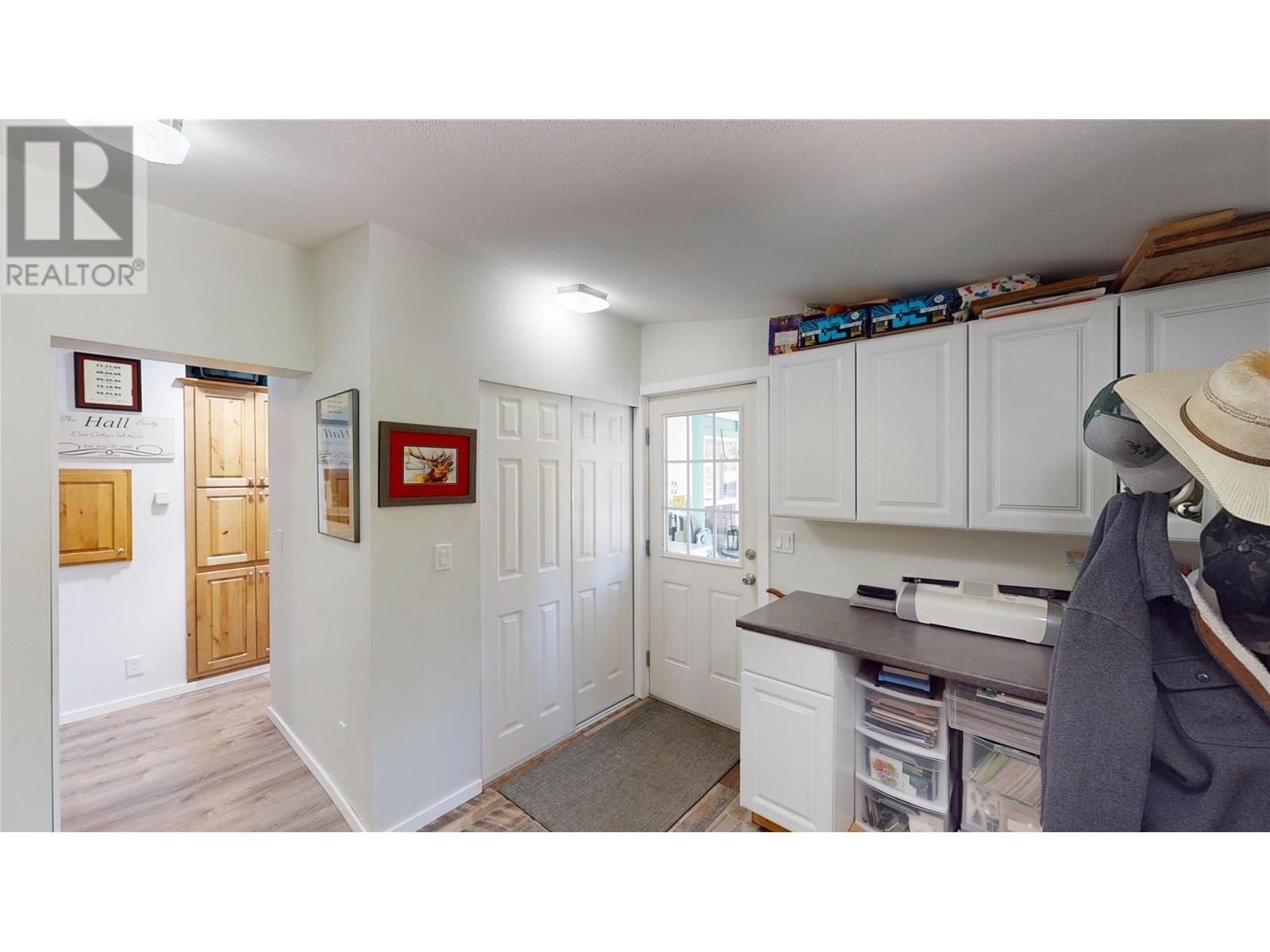 5 3320 Theatre Road North, Cranbrook