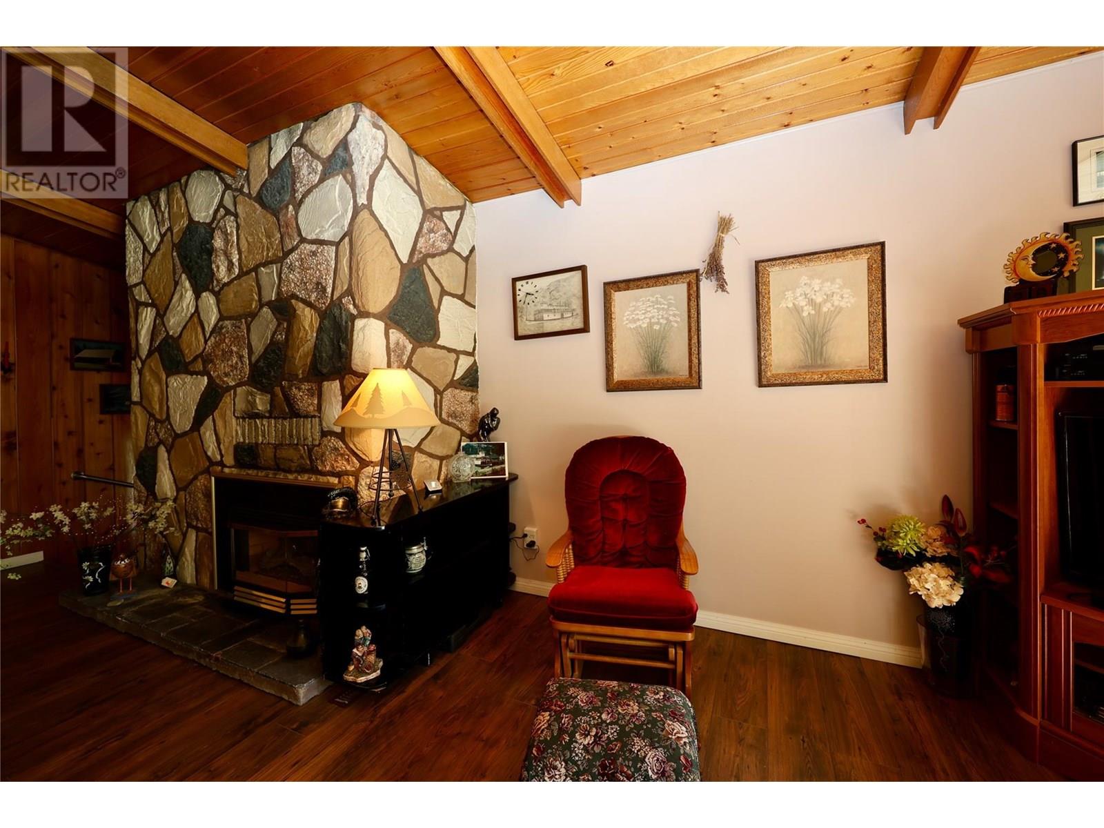 3361 & 3365 95 HIGHWAY - 8