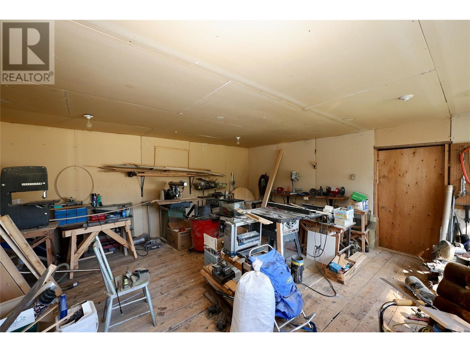 3361 & 3365 95 HIGHWAY - 71