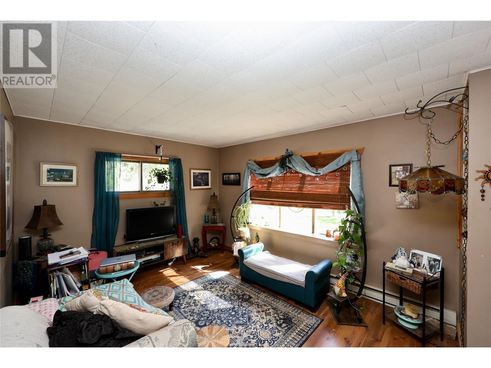 3361 & 3365 95 HIGHWAY - 67