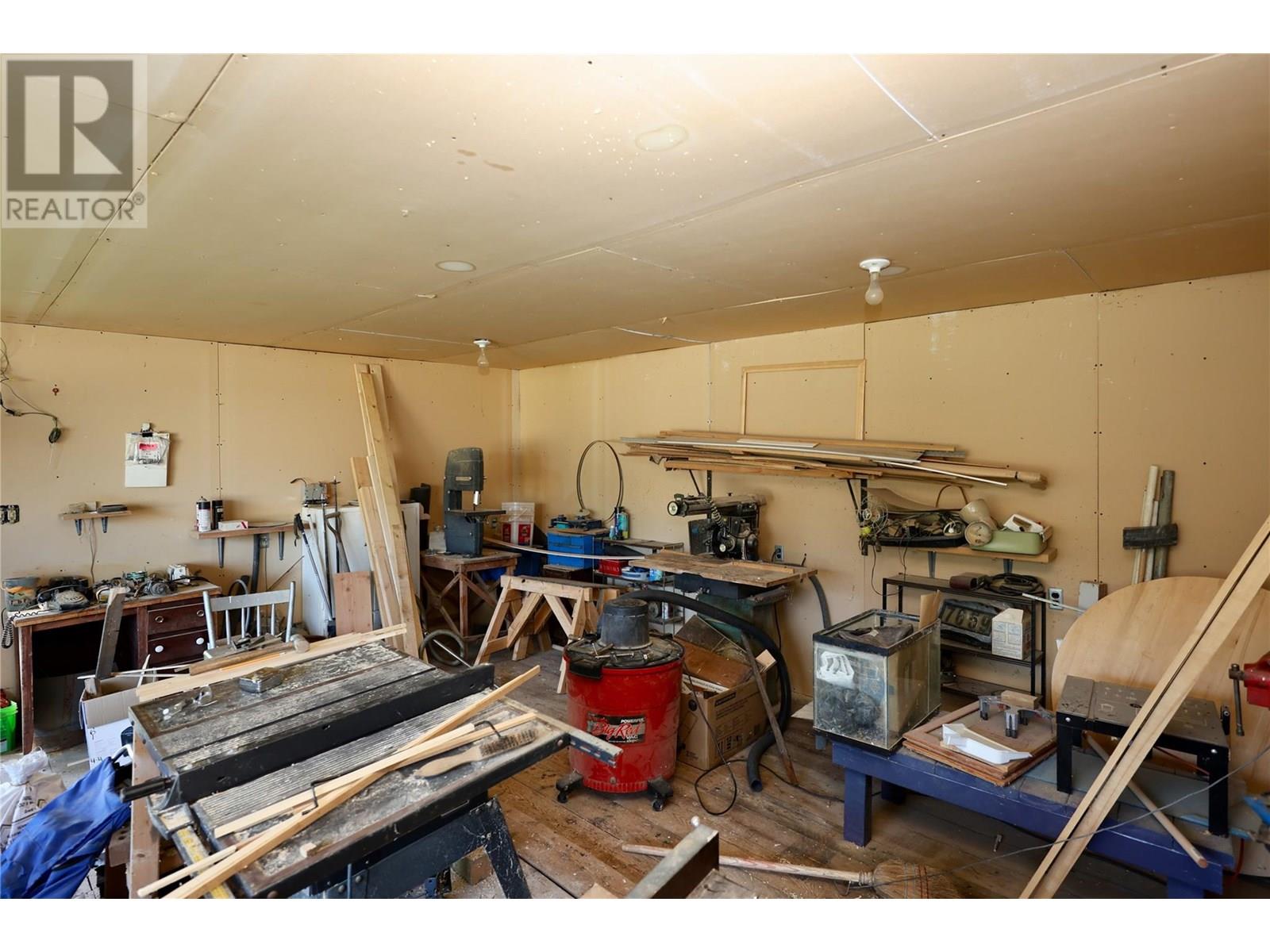 3361 & 3365 95 HIGHWAY - 73